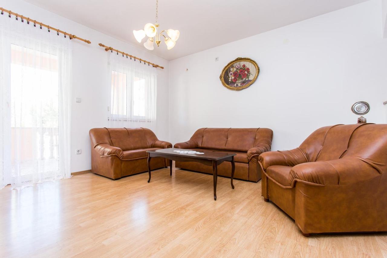 Apartman Justinic 실로 외부 사진