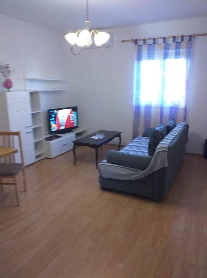 Apartman Justinic 실로 외부 사진