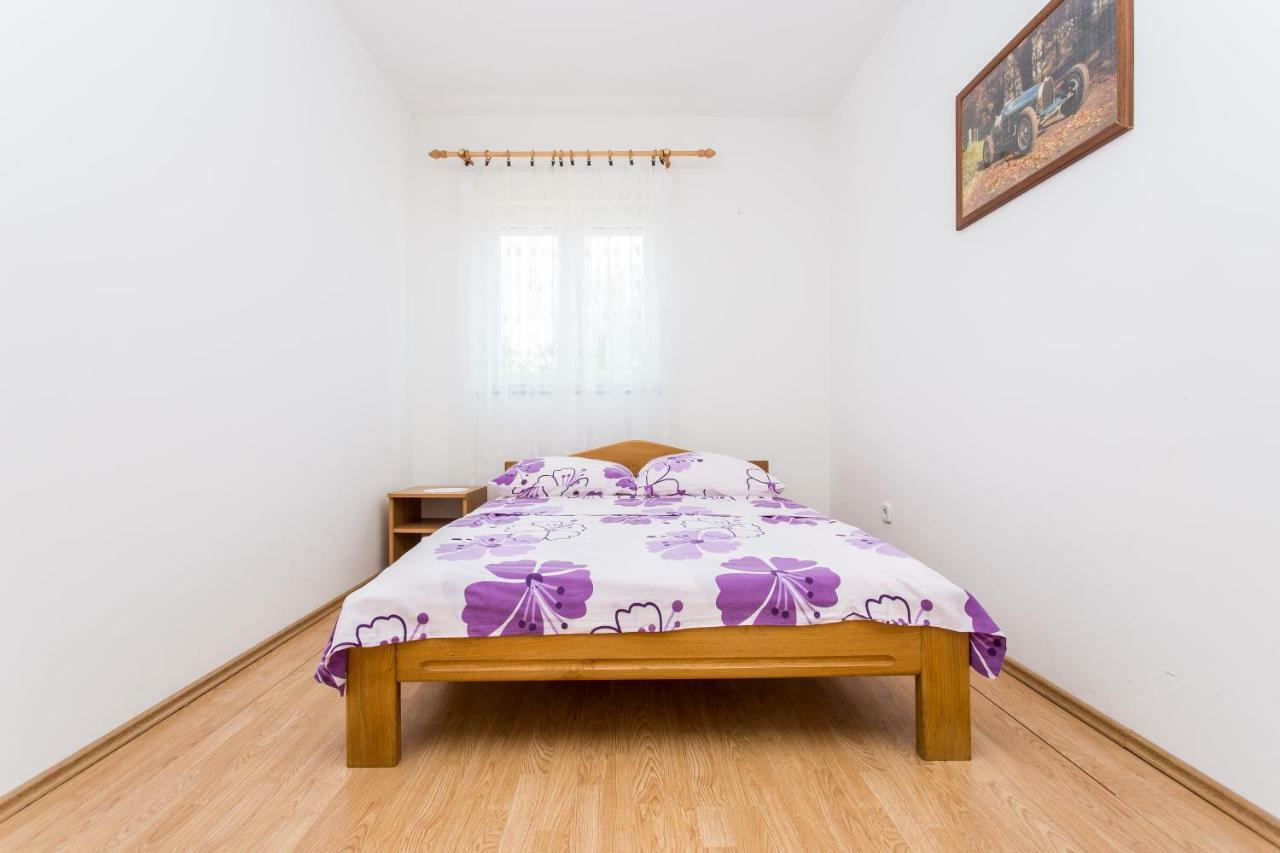 Apartman Justinic 실로 외부 사진