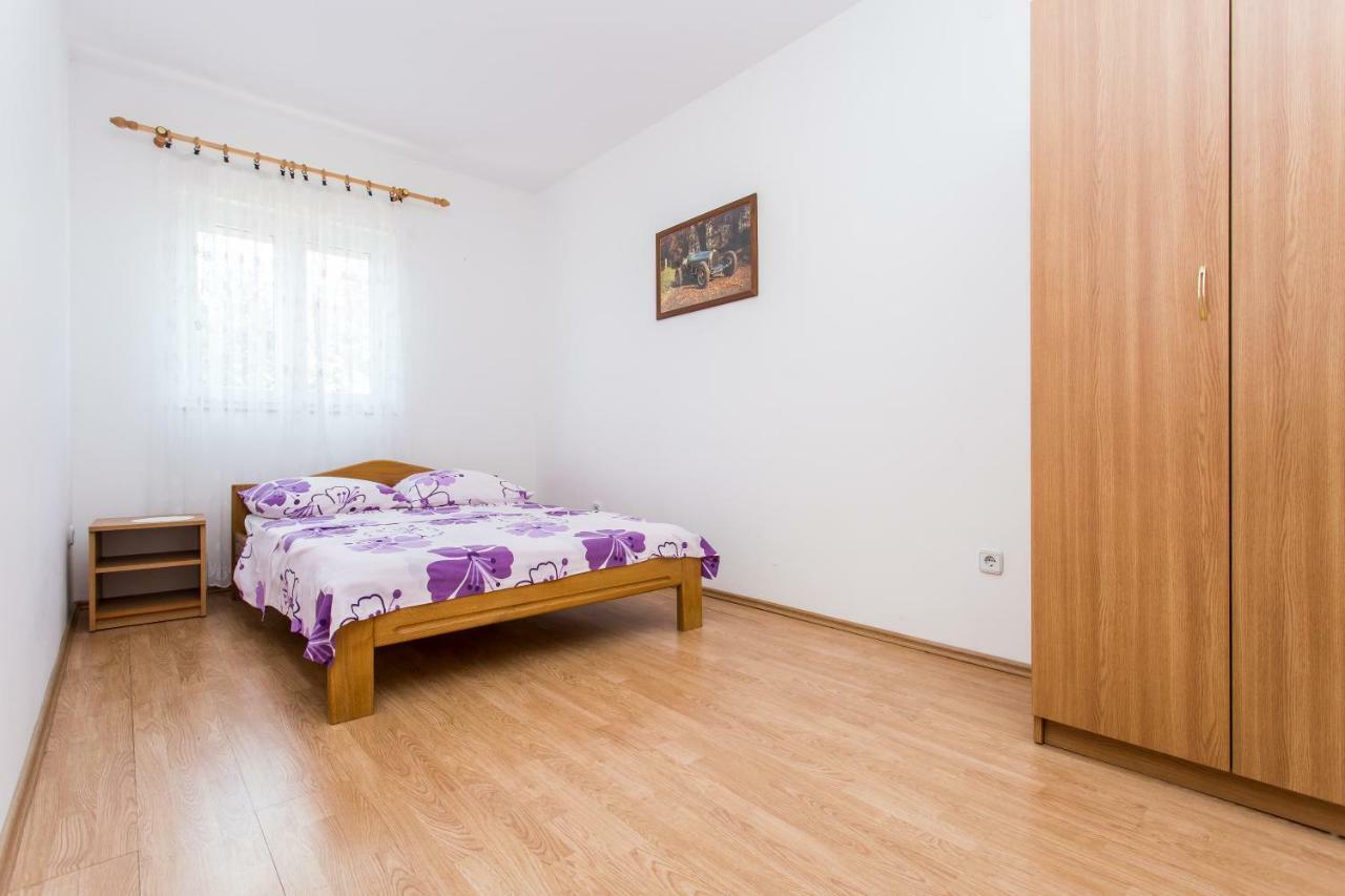 Apartman Justinic 실로 외부 사진